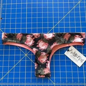 L Kalokini Swim Pink Protea Niu Bottoms NWT
